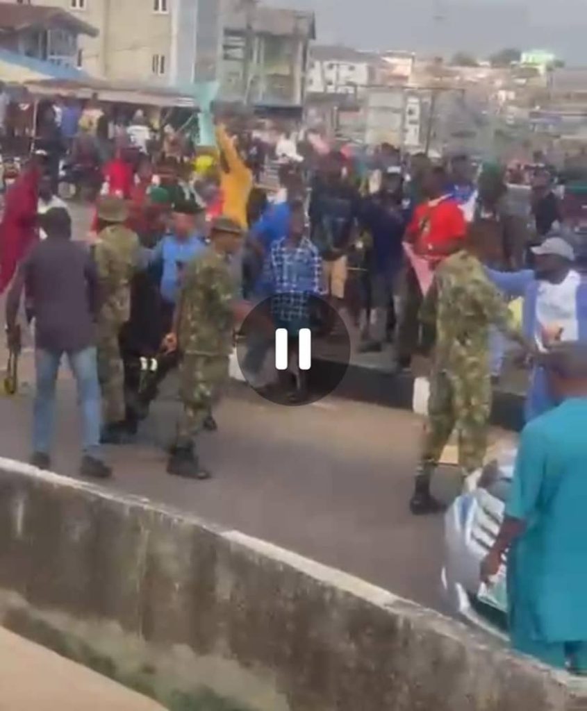Anti-Ayedatiwa Protests: Students Paralyze Akure, Drive Away Soldiers